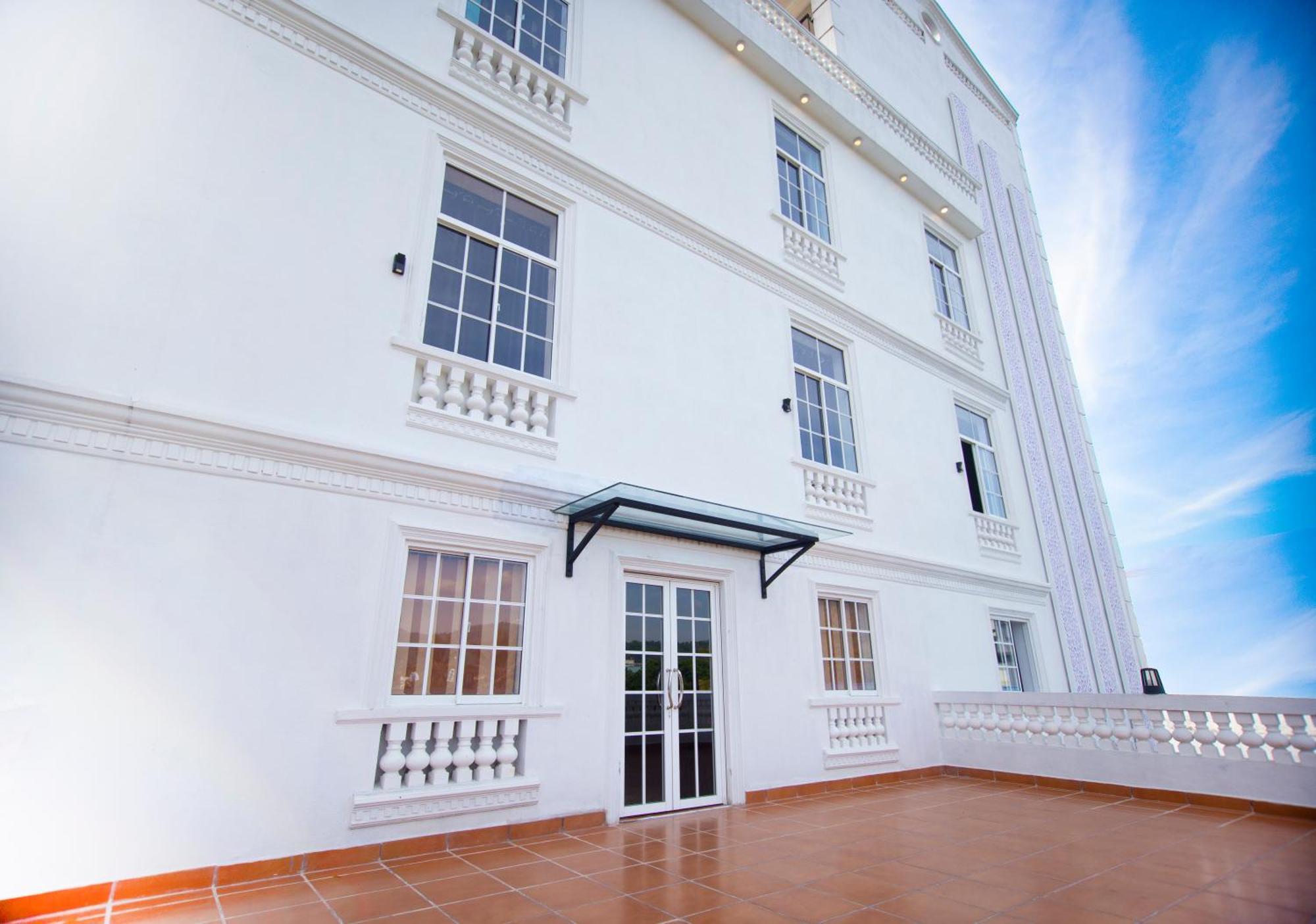 Crown Regency- Badulla Hotel Kültér fotó