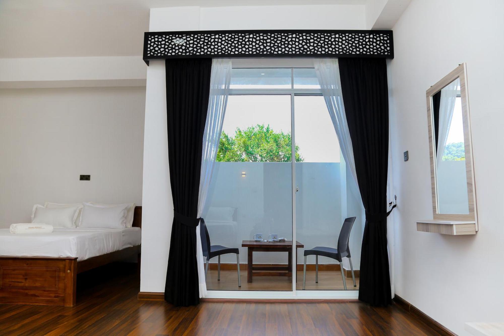 Crown Regency- Badulla Hotel Kültér fotó