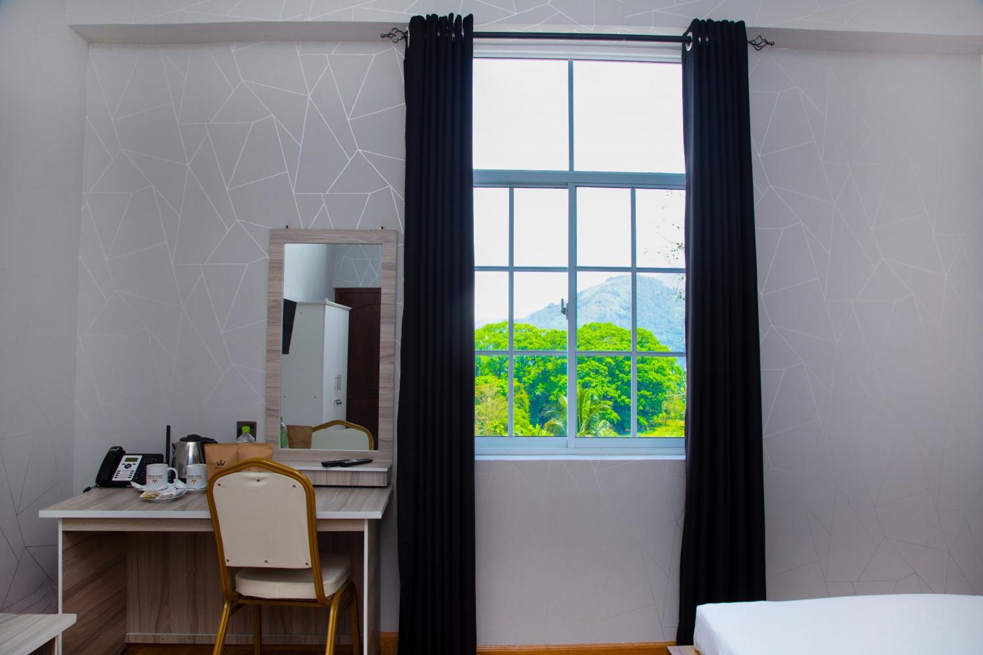 Crown Regency- Badulla Hotel Kültér fotó