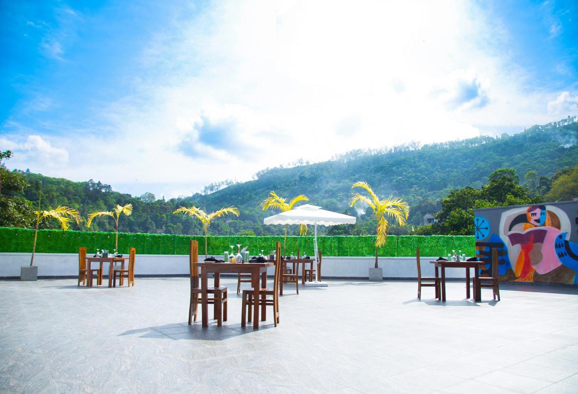 Crown Regency- Badulla Hotel Kültér fotó