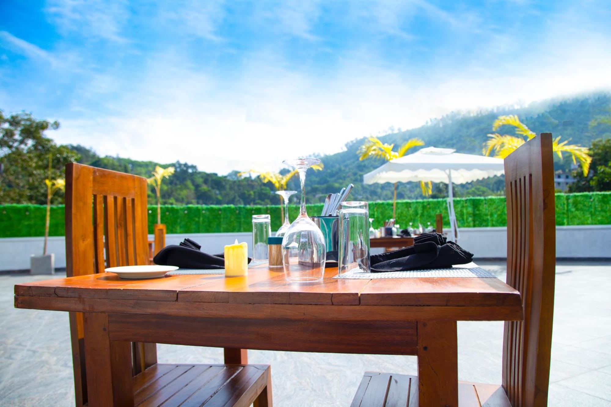 Crown Regency- Badulla Hotel Kültér fotó