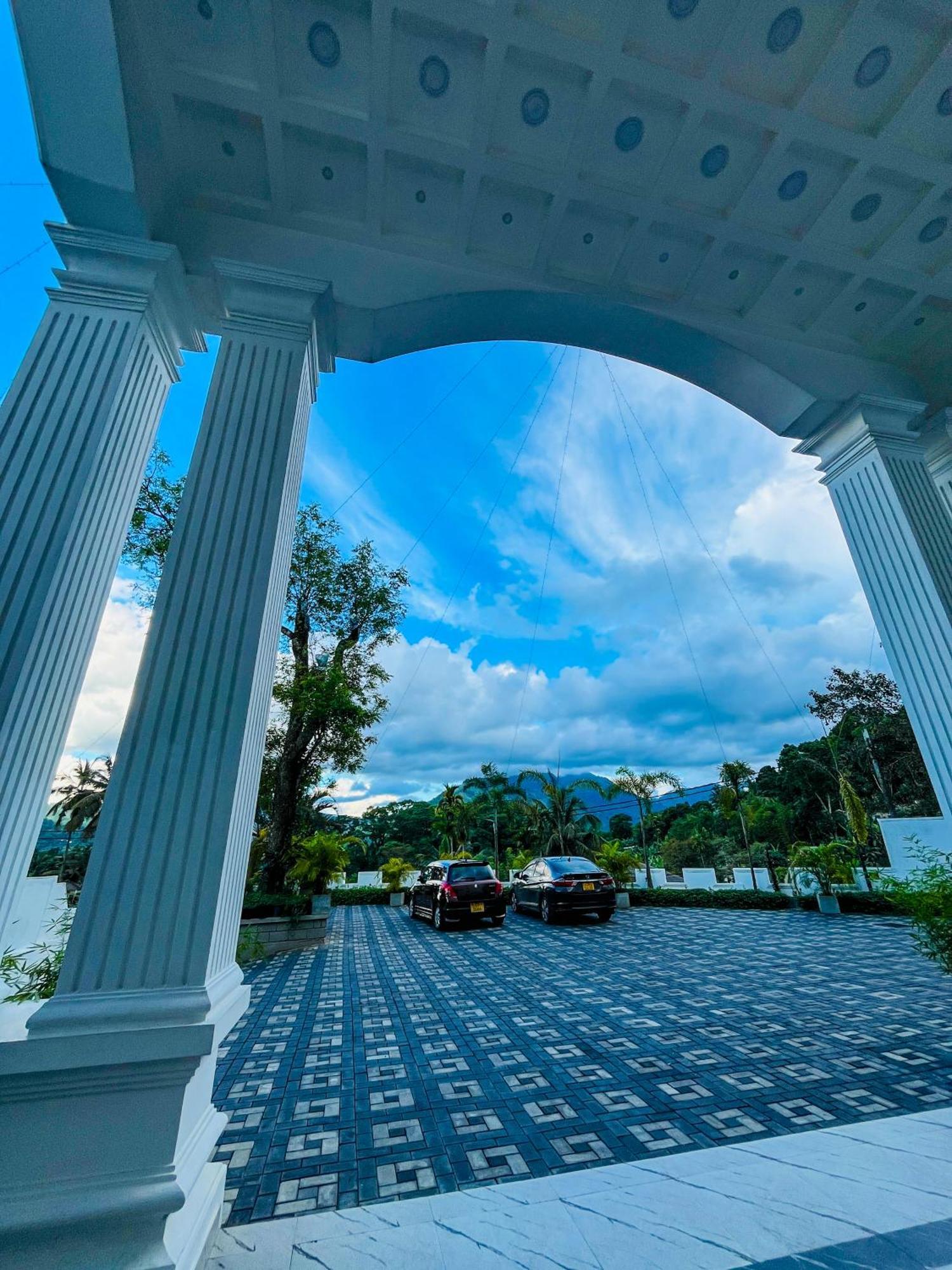 Crown Regency- Badulla Hotel Kültér fotó