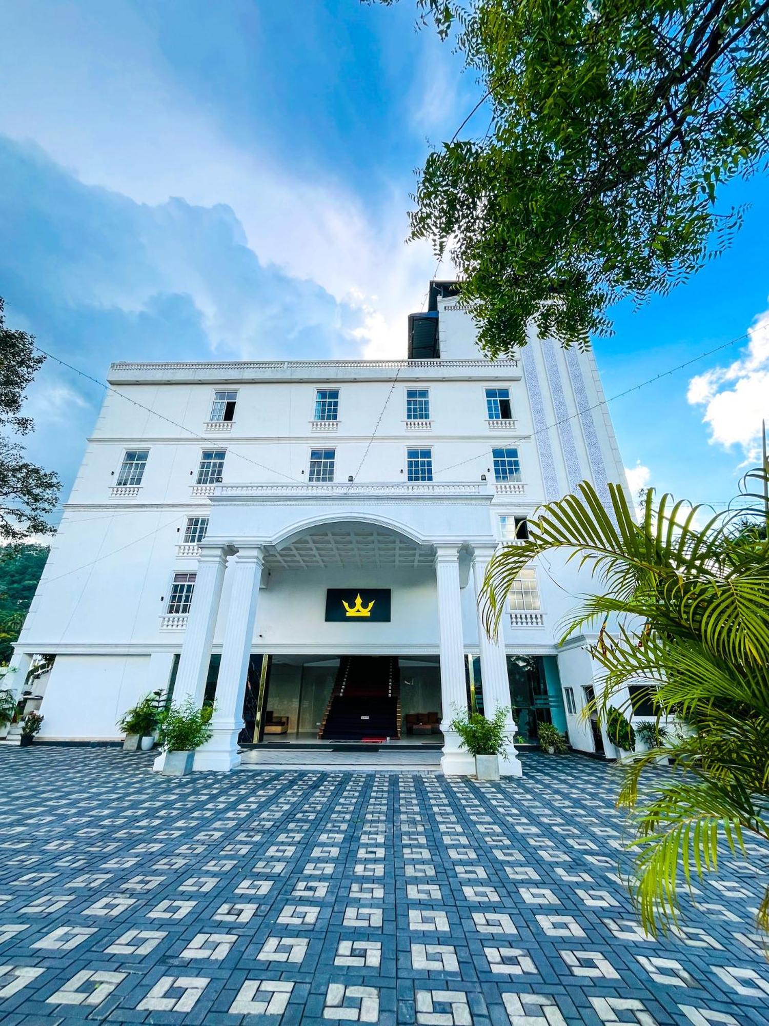 Crown Regency- Badulla Hotel Kültér fotó
